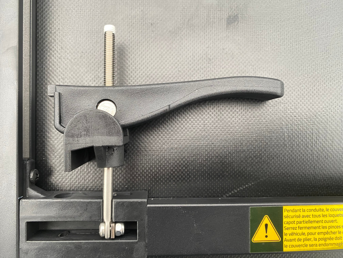 Soft tonneau cover 05 rear clamp.